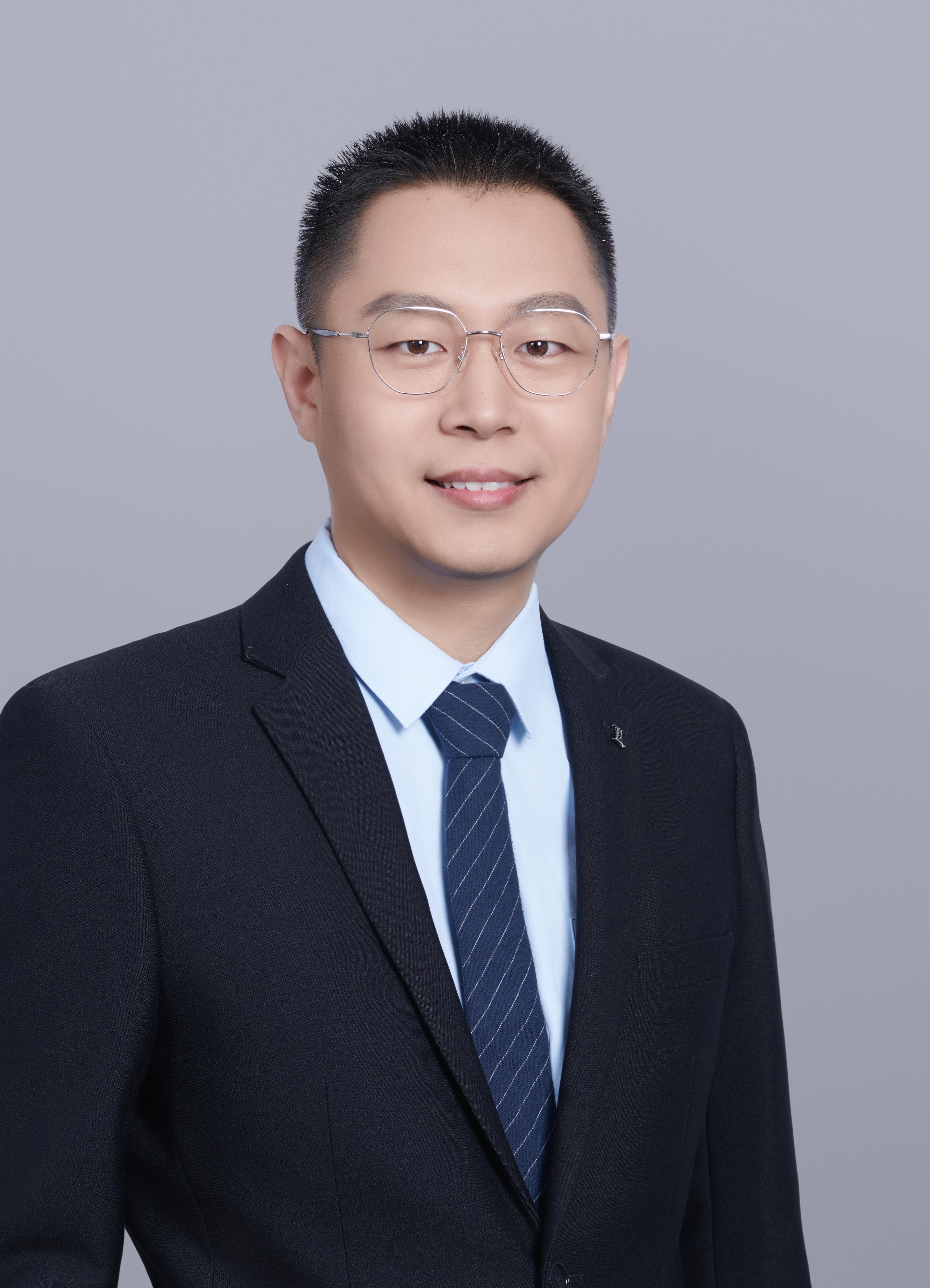 李昕
